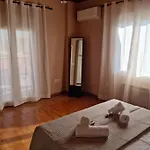 Seascape Elegant Apartman *